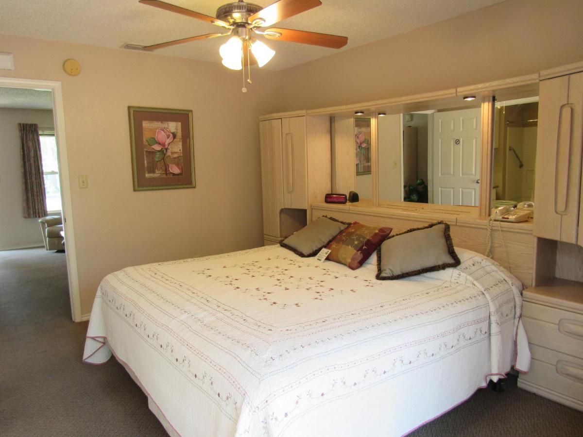 Victoria Palms Inn And Suites Donna Esterno foto