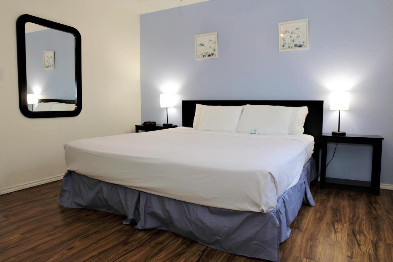 Victoria Palms Inn And Suites Donna Esterno foto