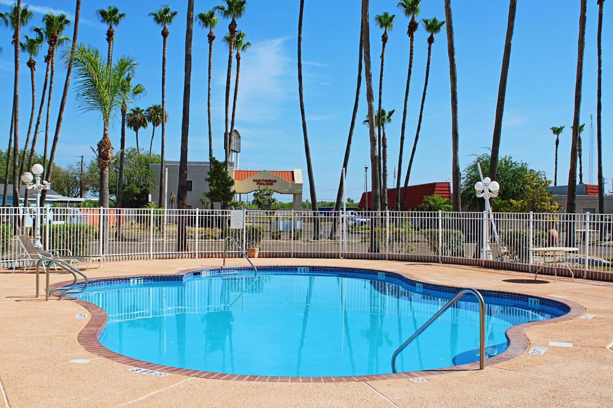 Victoria Palms Inn And Suites Donna Esterno foto