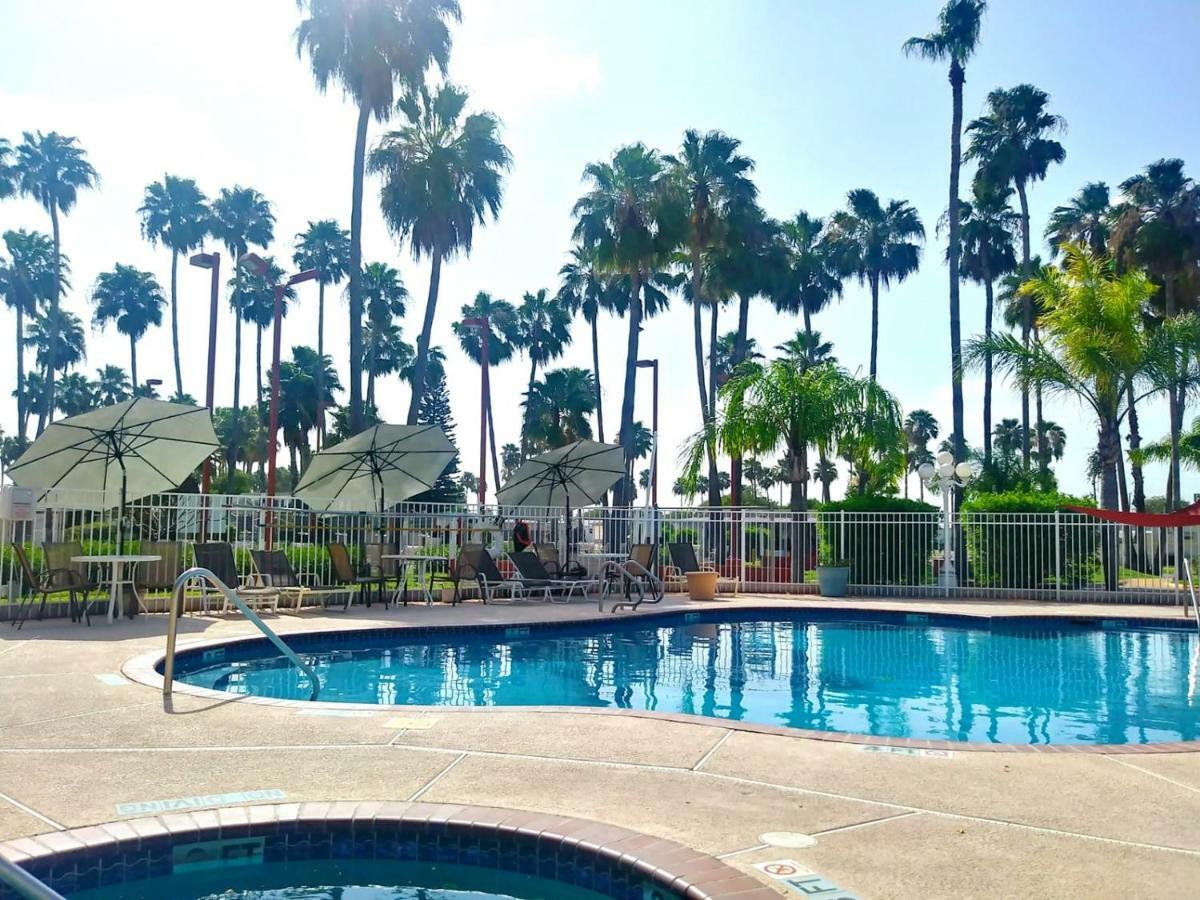 Victoria Palms Inn And Suites Donna Esterno foto
